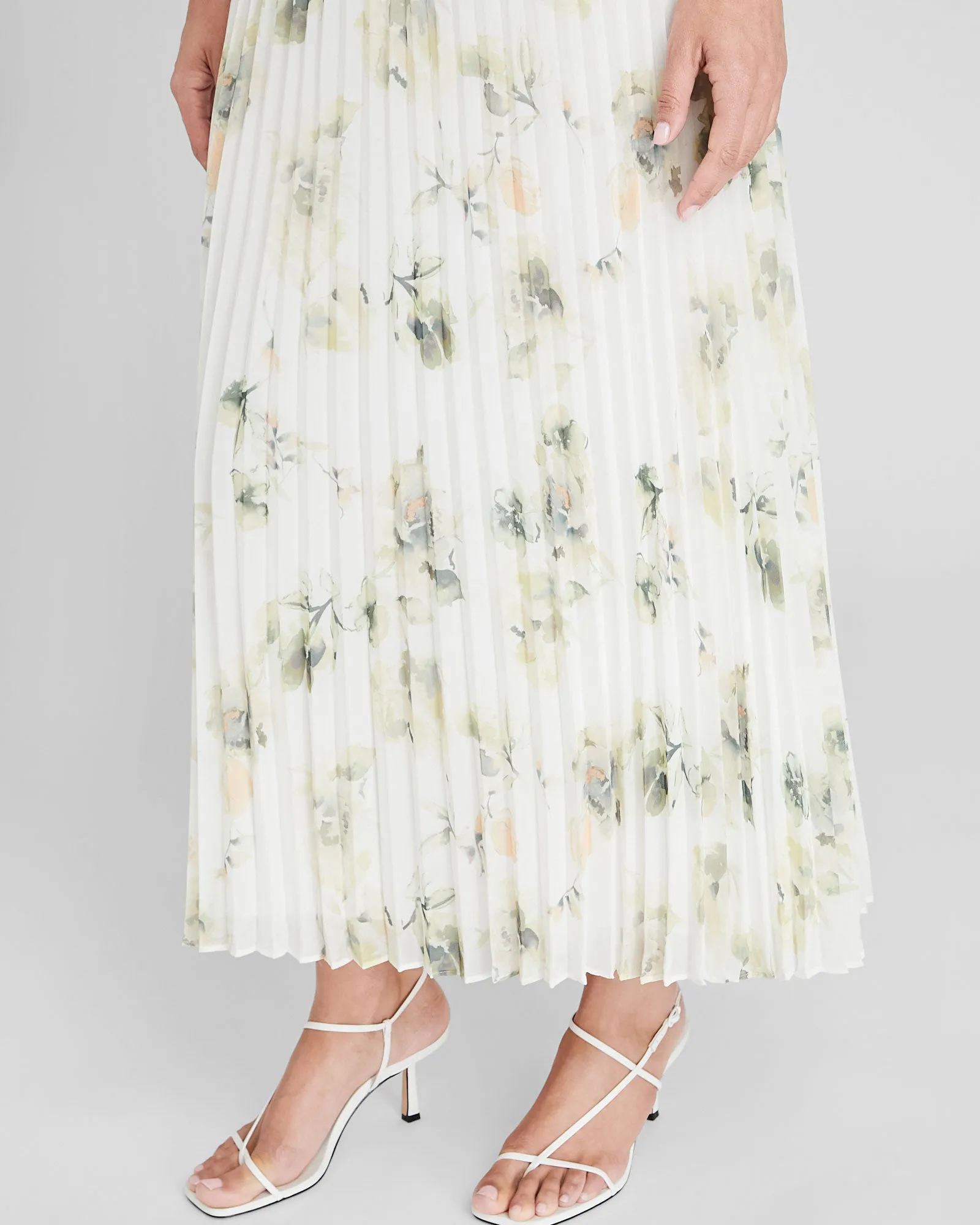 Floral Pleated Maxi Skirt