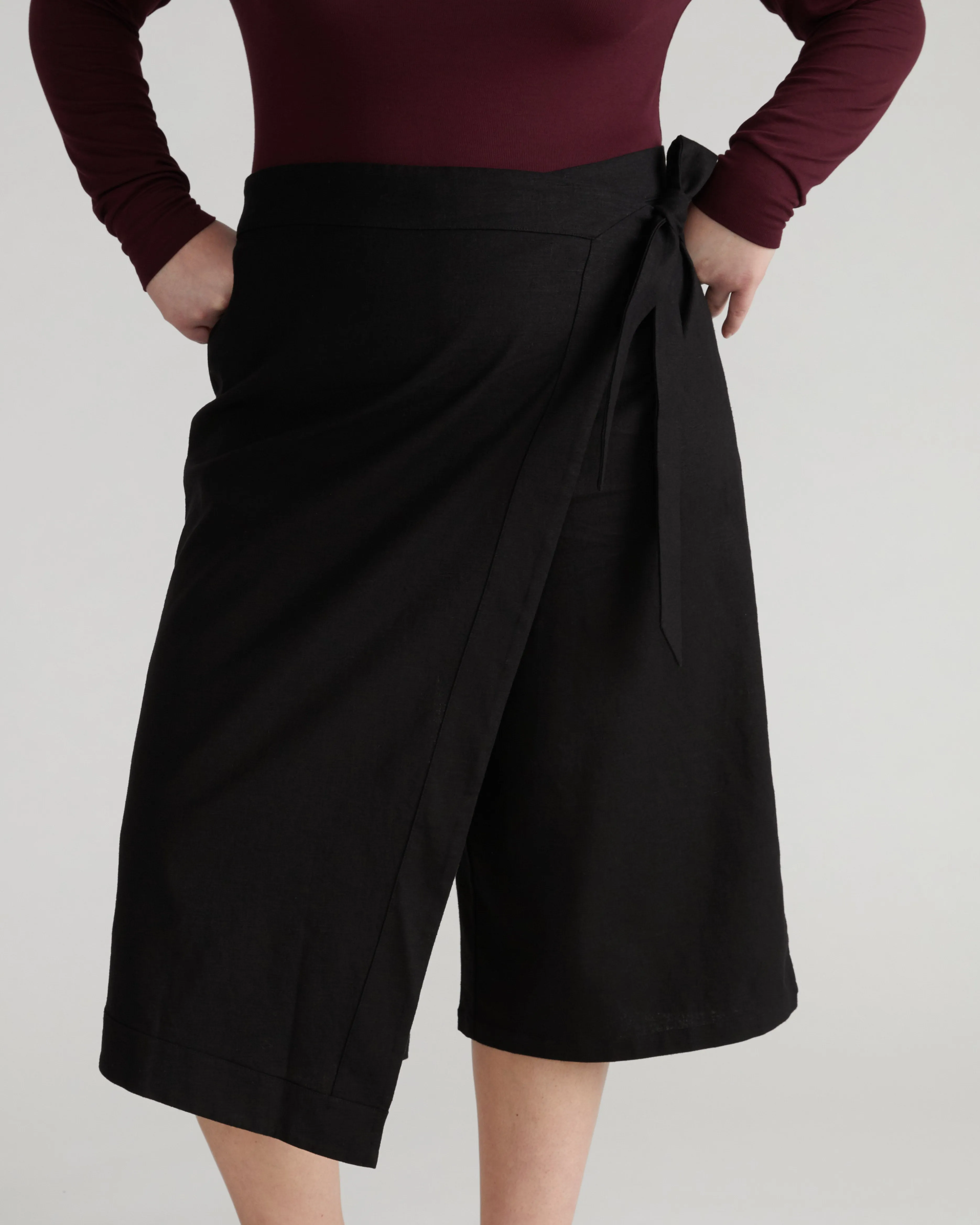 Villa Linen Wrap Culottes - Black